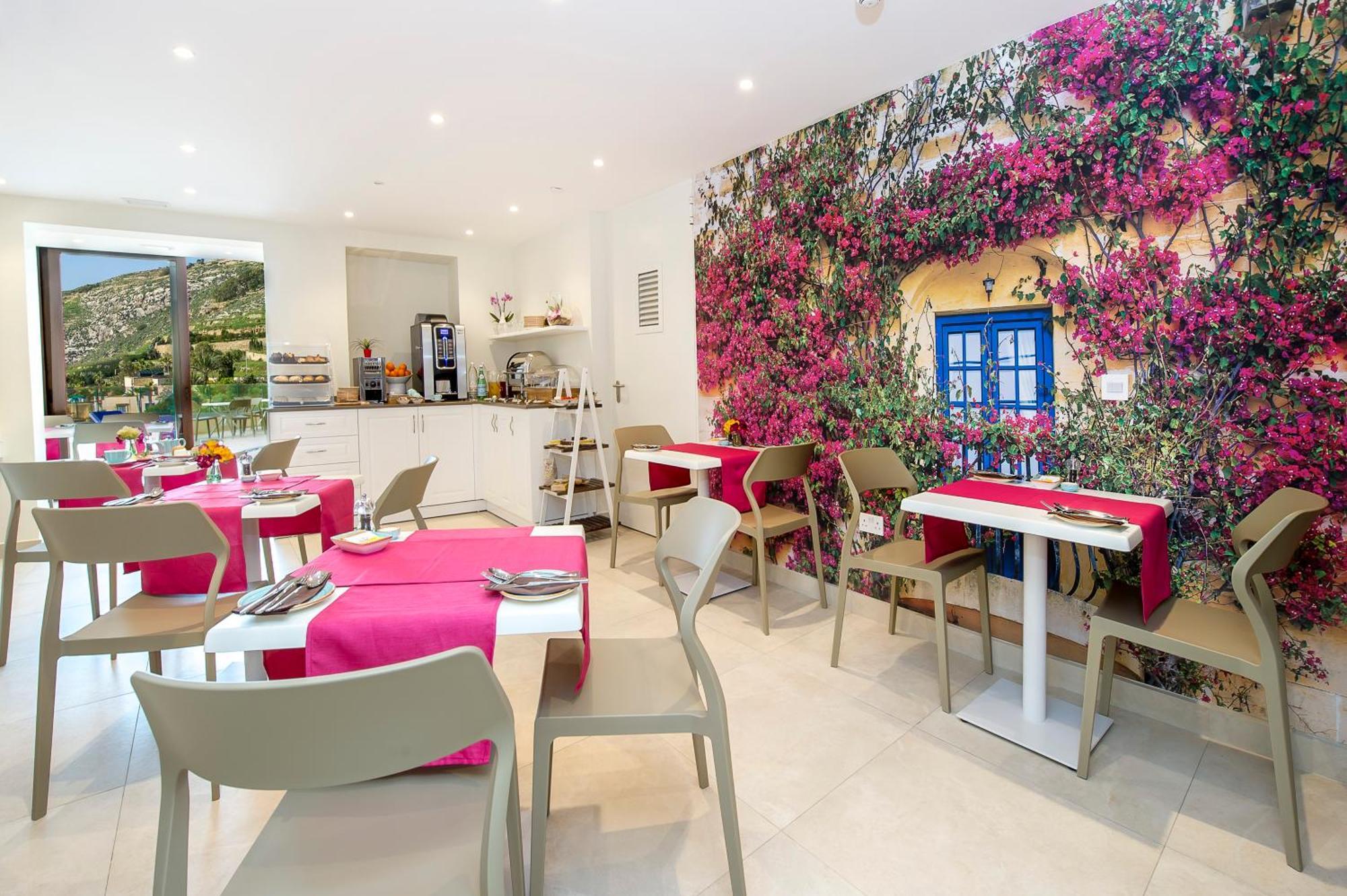 Viewpoint Boutique Living Hotel Xlendi Exterior foto